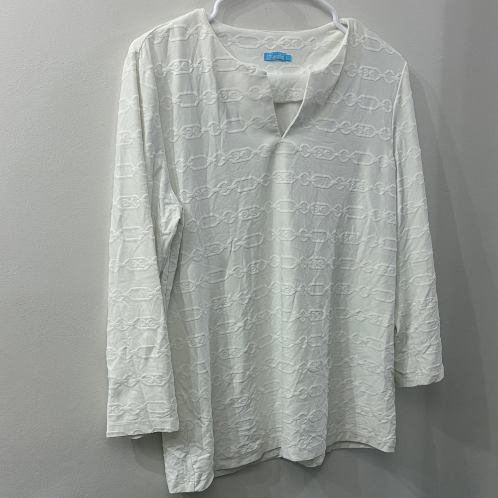 J. McLaughlin White Textured top- women’s large - 3/4 sleeve - lightweight